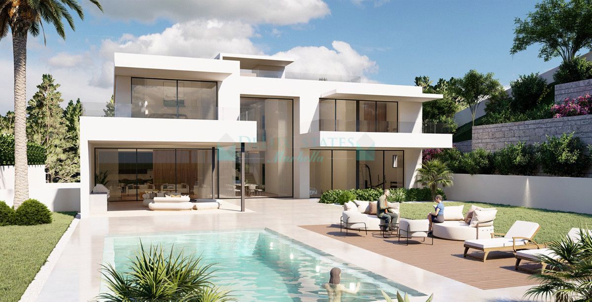 Villa for sale in Elviria, Marbella East