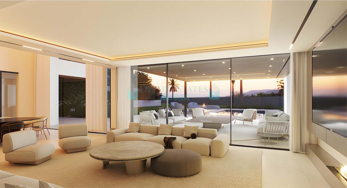 Villa for sale in Elviria, Marbella East