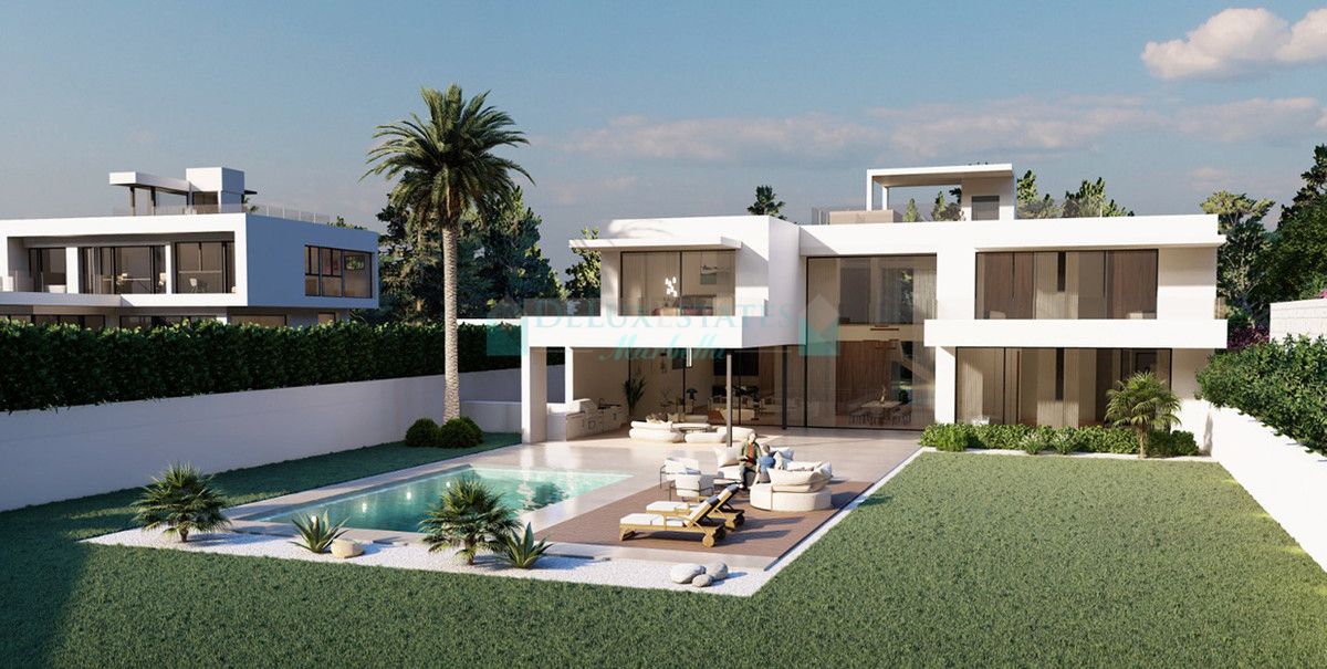 Villa for sale in Elviria, Marbella East