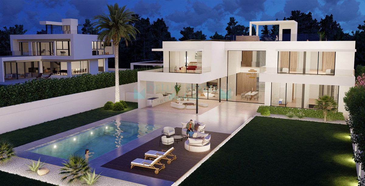 Villa for sale in Elviria, Marbella East