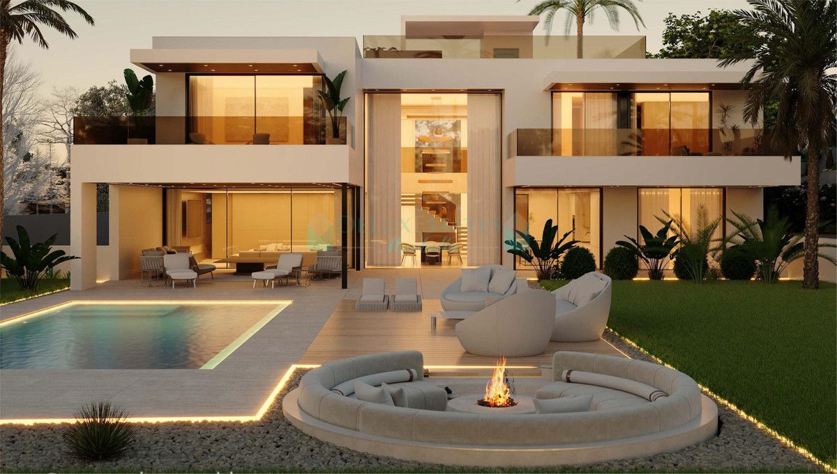 Villa for sale in Elviria, Marbella East