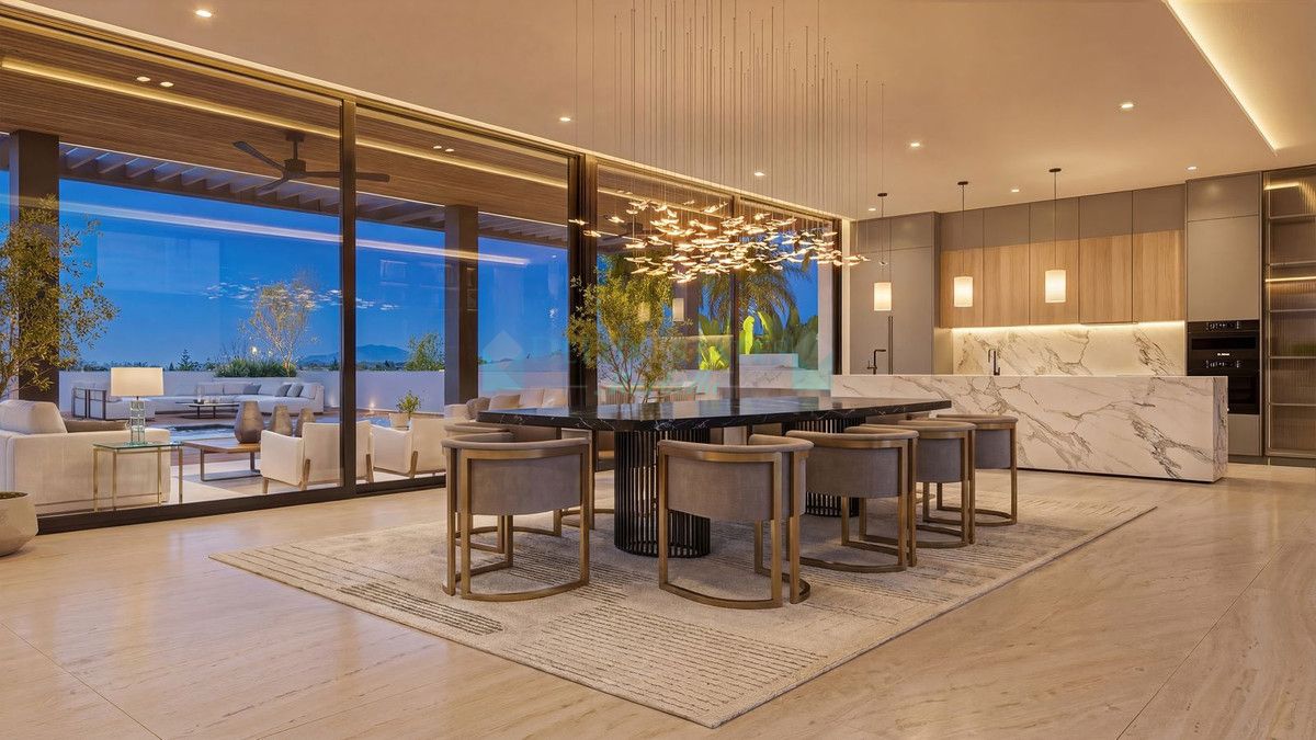 Villa en venta en New Golden Mile, Estepona