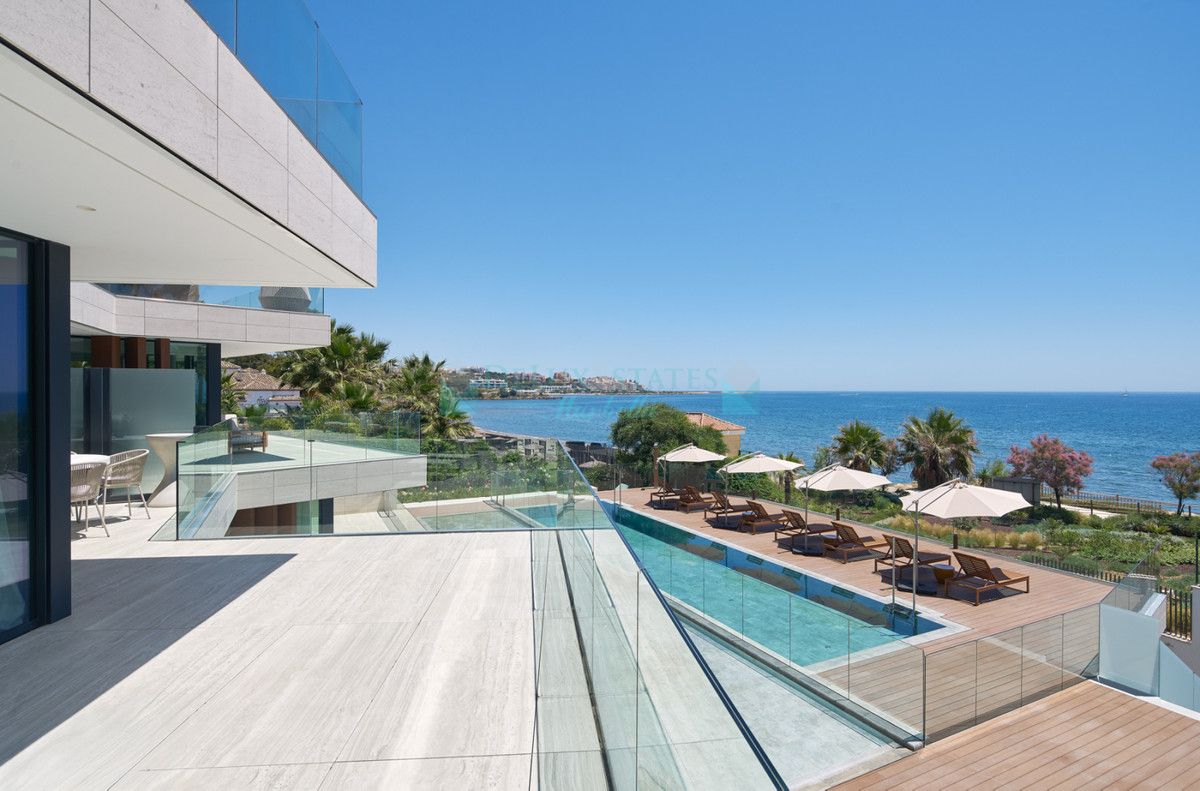 Apartamento en venta en Estepona