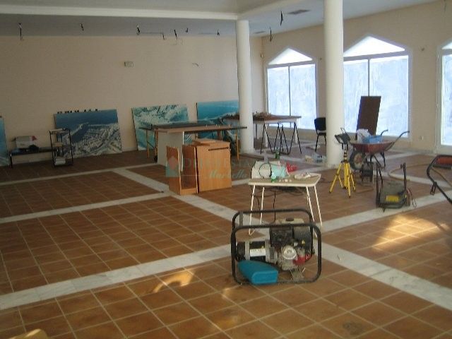 Commercial Premises for sale in Estepona