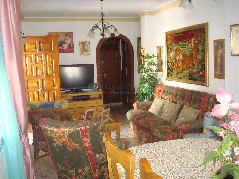 Villa en venta en Estepona