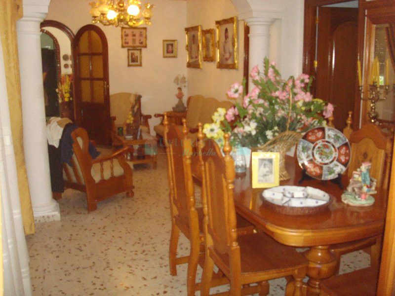 Villa en venta en Estepona