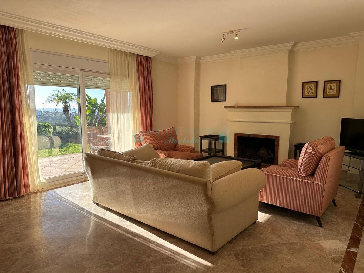 Semi Detached Villa for rent in Santa Clara, Marbella East