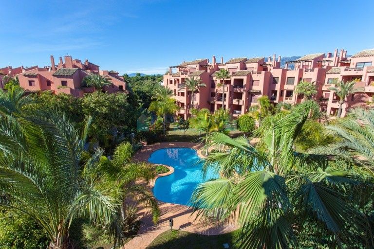 Penthouse for rent in El Rosario, Marbella East