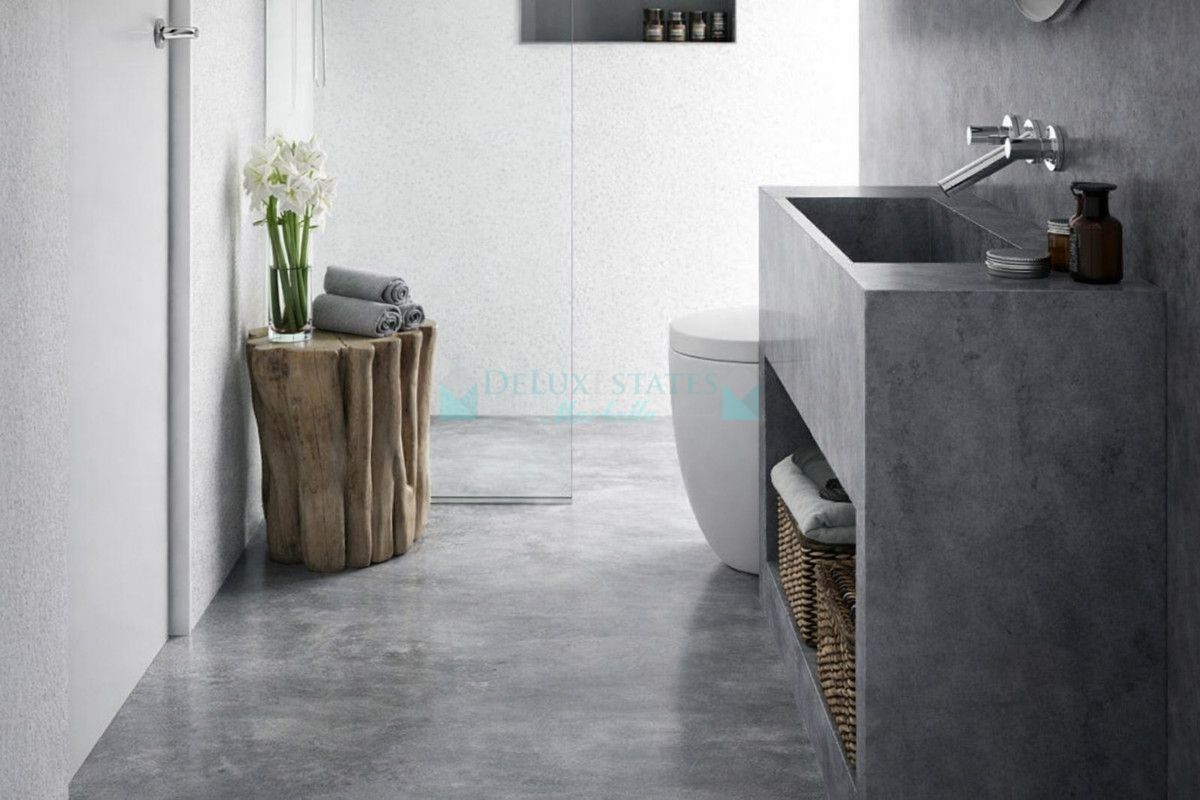 Villa for sale in Bel Air, Estepona