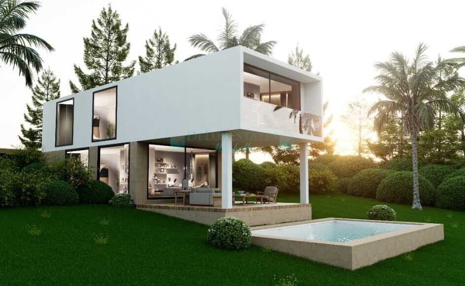 Villa for sale in Valle Romano, Estepona