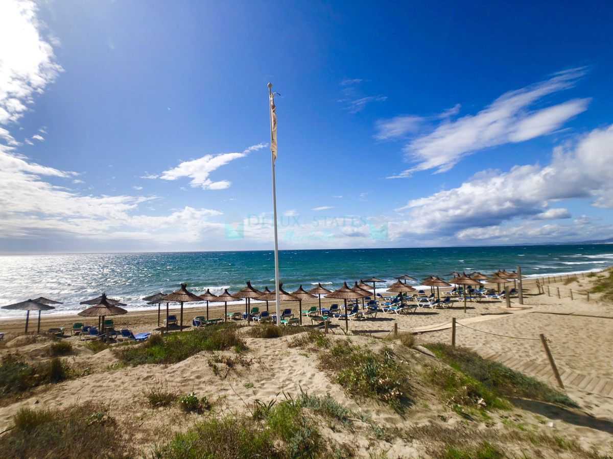 Apartment for rent in Los Monteros, Marbella East