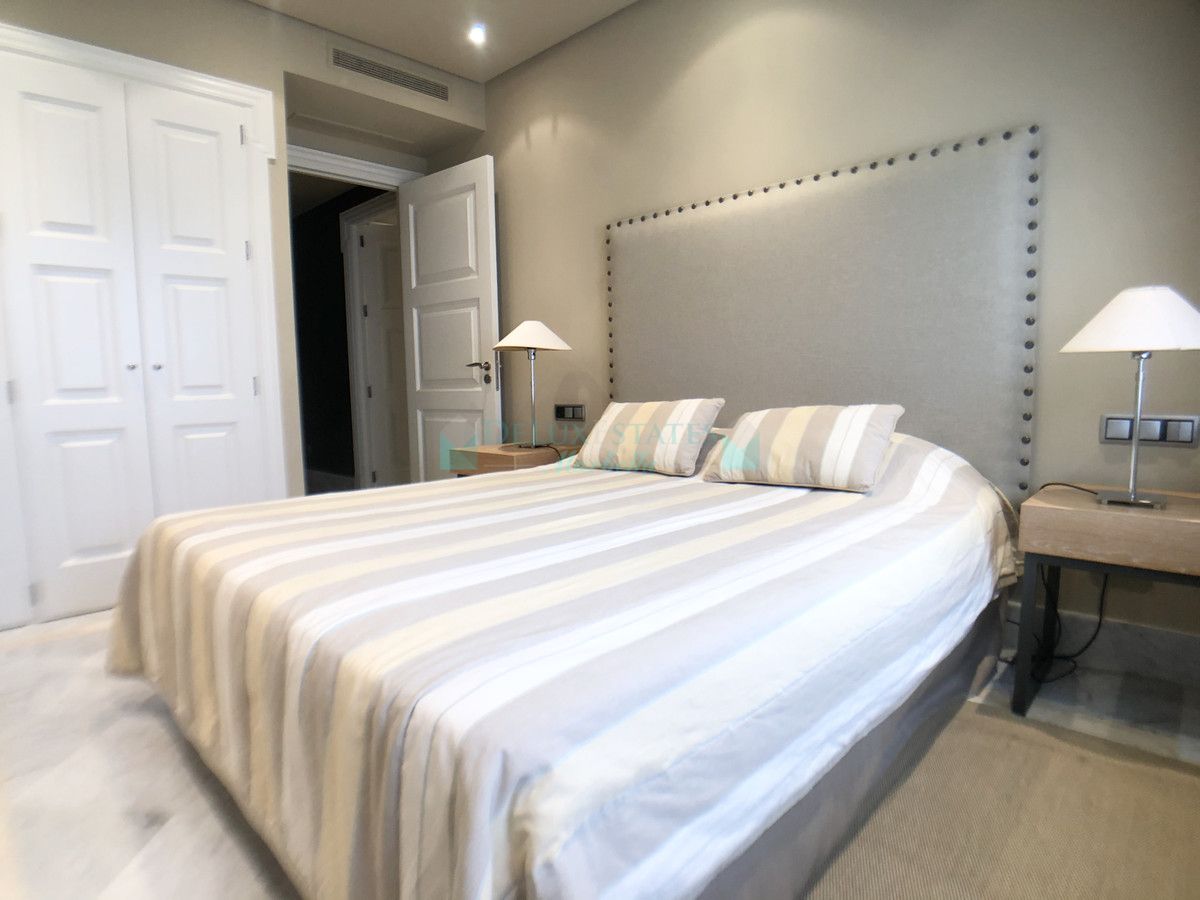 Apartment for rent in Los Monteros, Marbella East