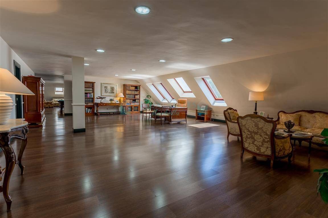 Villa for rent in Rio Real, Marbella East