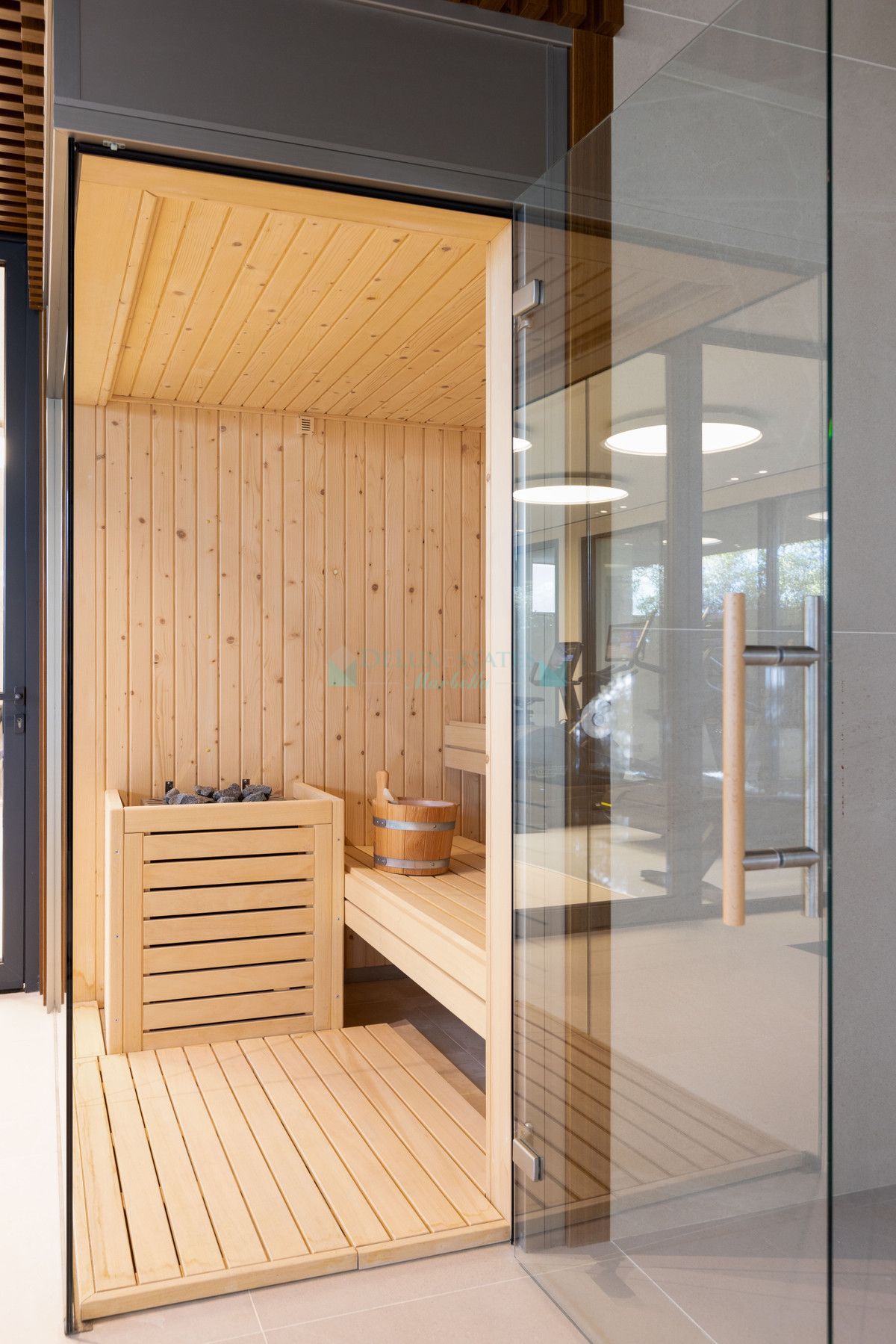 Ground Floor Apartment for sale in Estepona