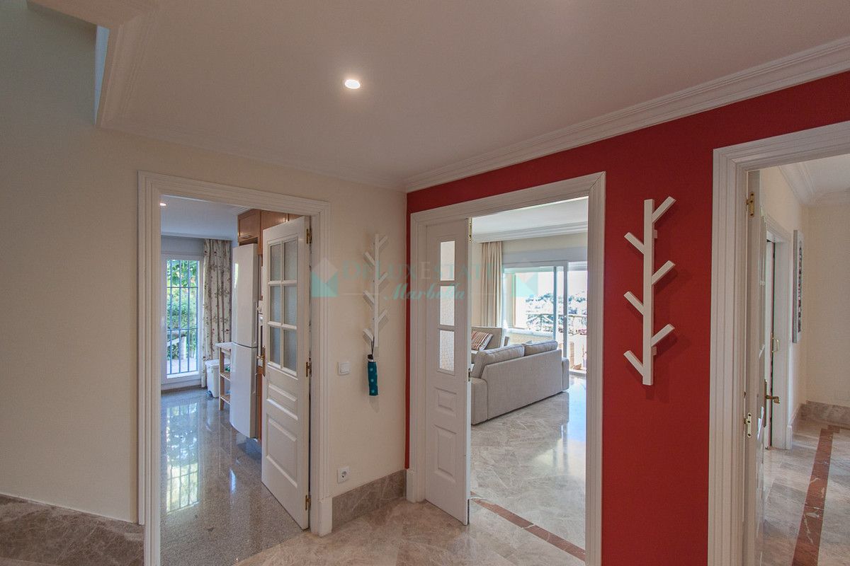 Semi Detached Villa for rent in Santa Clara, Marbella East