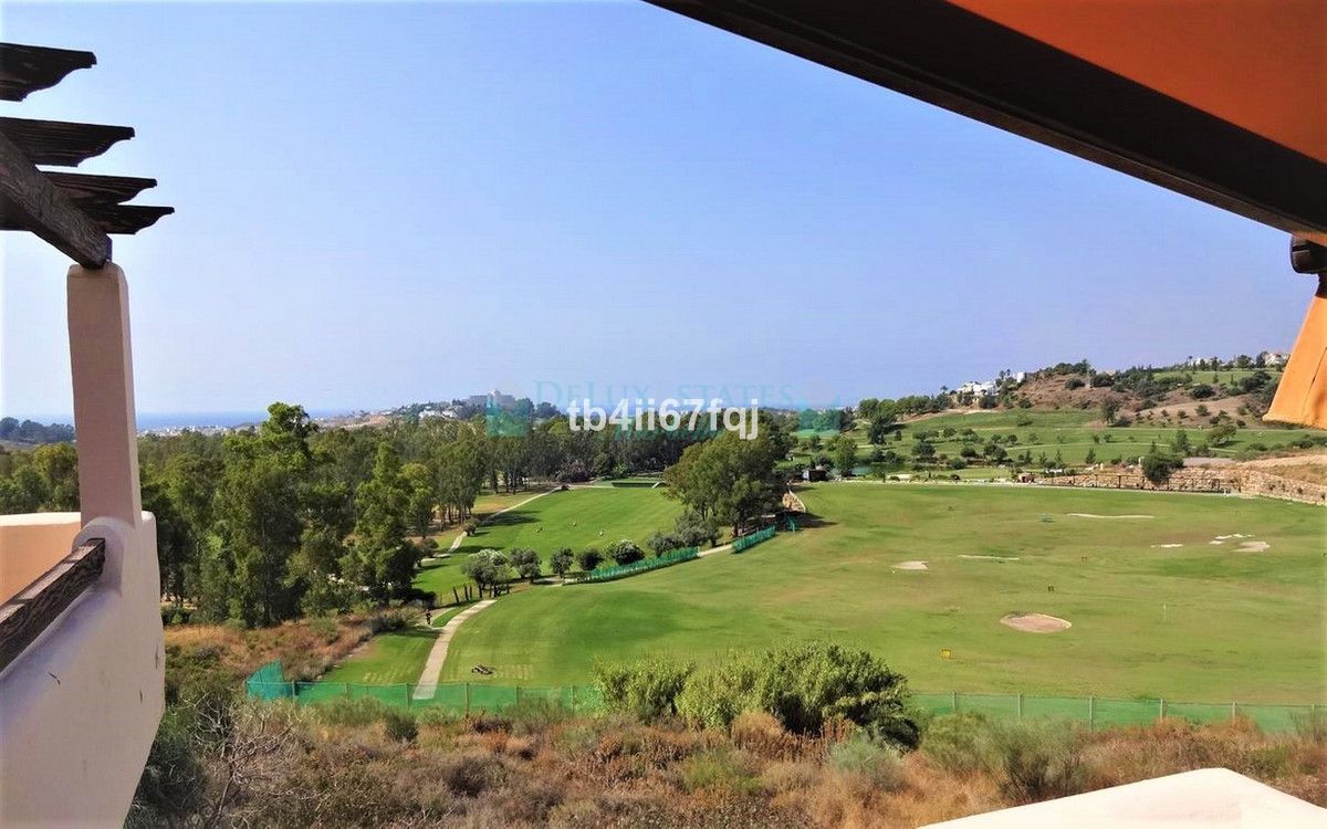 Penthouse for sale in Benahavis