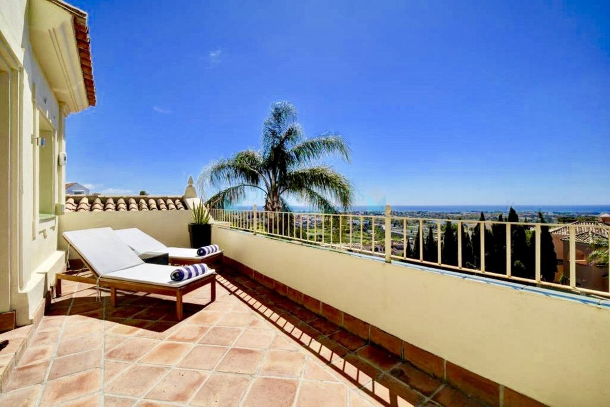 Villa for rent in Los Arqueros, Benahavis