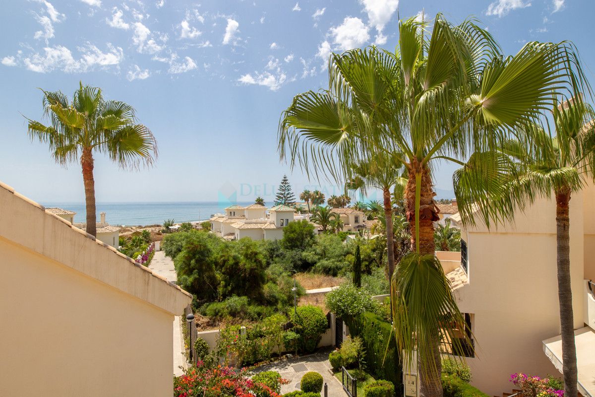 Adosado en alquiler en El Rosario, Marbella Este