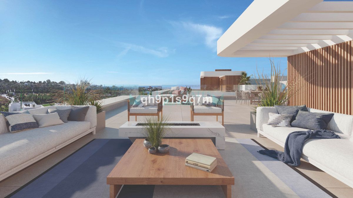 Villa Pareada en venta en El Paraiso, Estepona