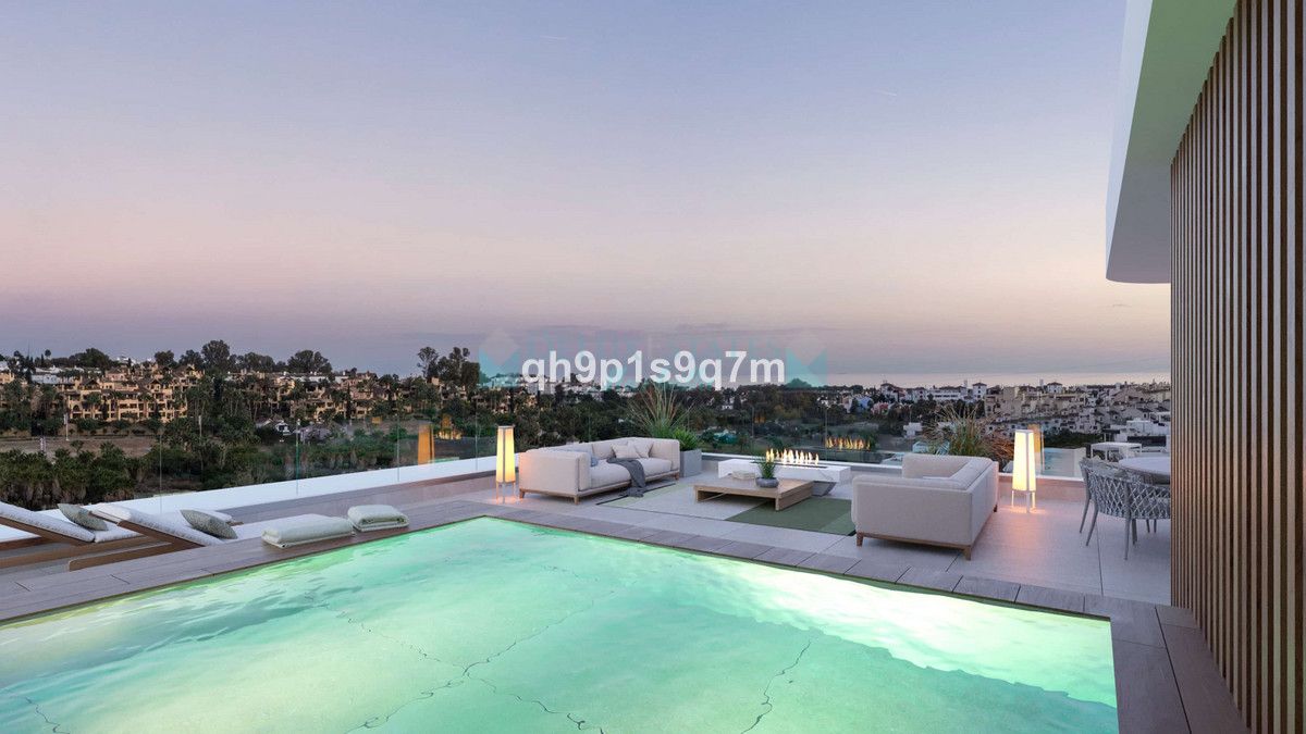 Villa Pareada en venta en El Paraiso, Estepona