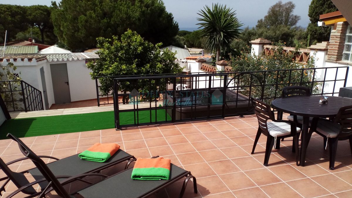 Villa for rent in Artola, Marbella East