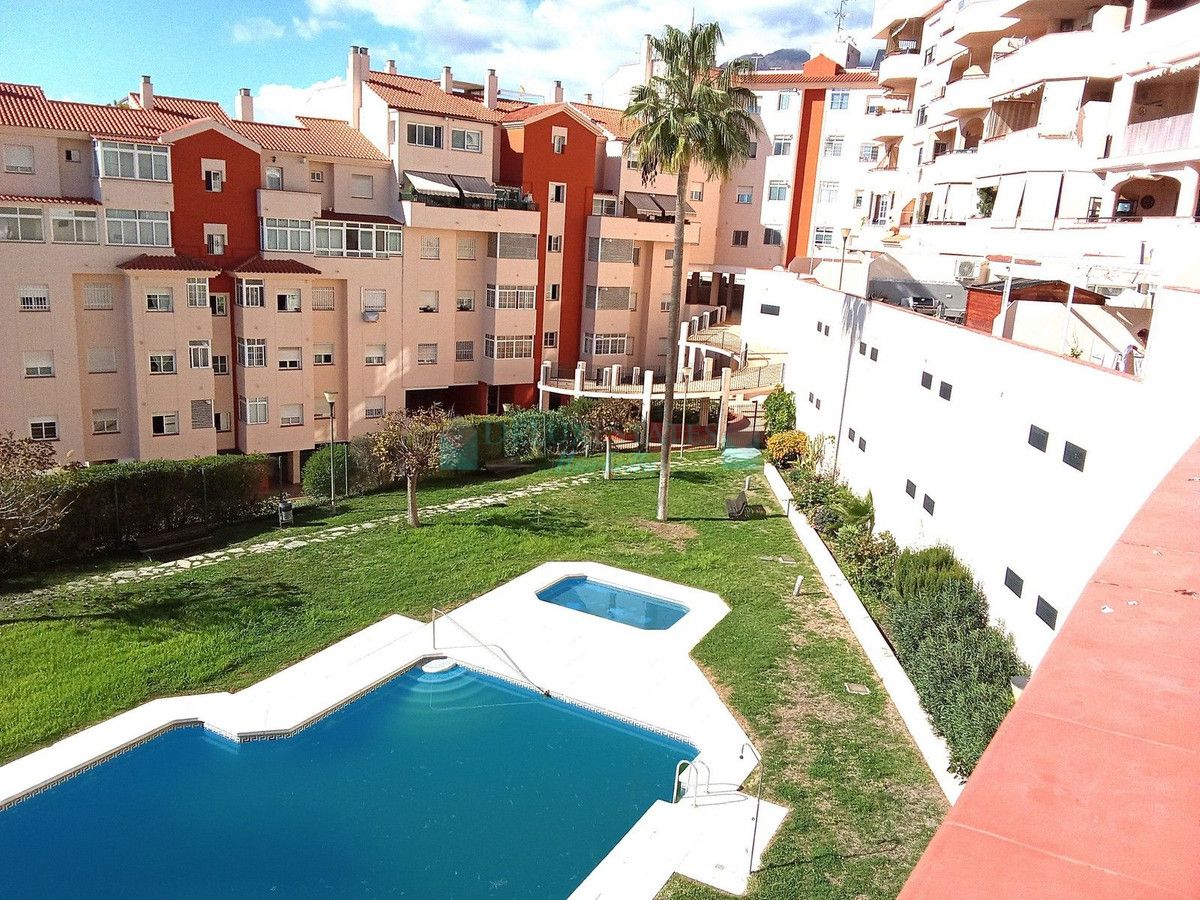 Apartment for sale in Estepona