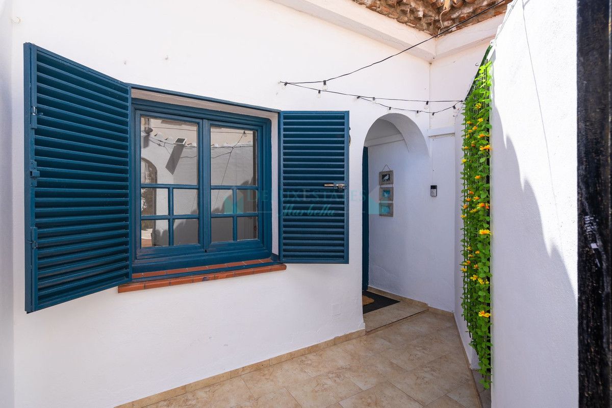 Ground Floor Apartment for sale in Cabopino, Marbella East