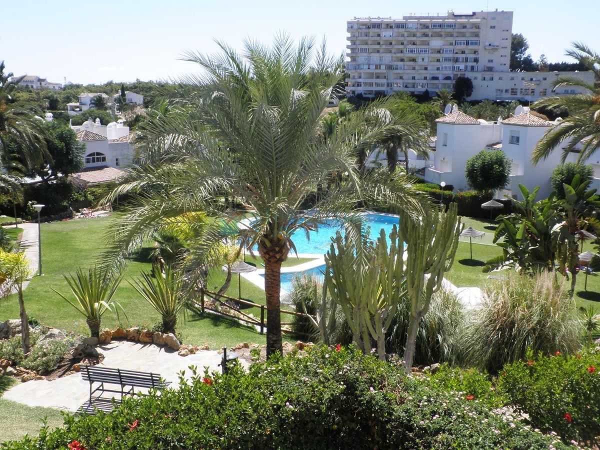 Apartamento en venta en Estepona