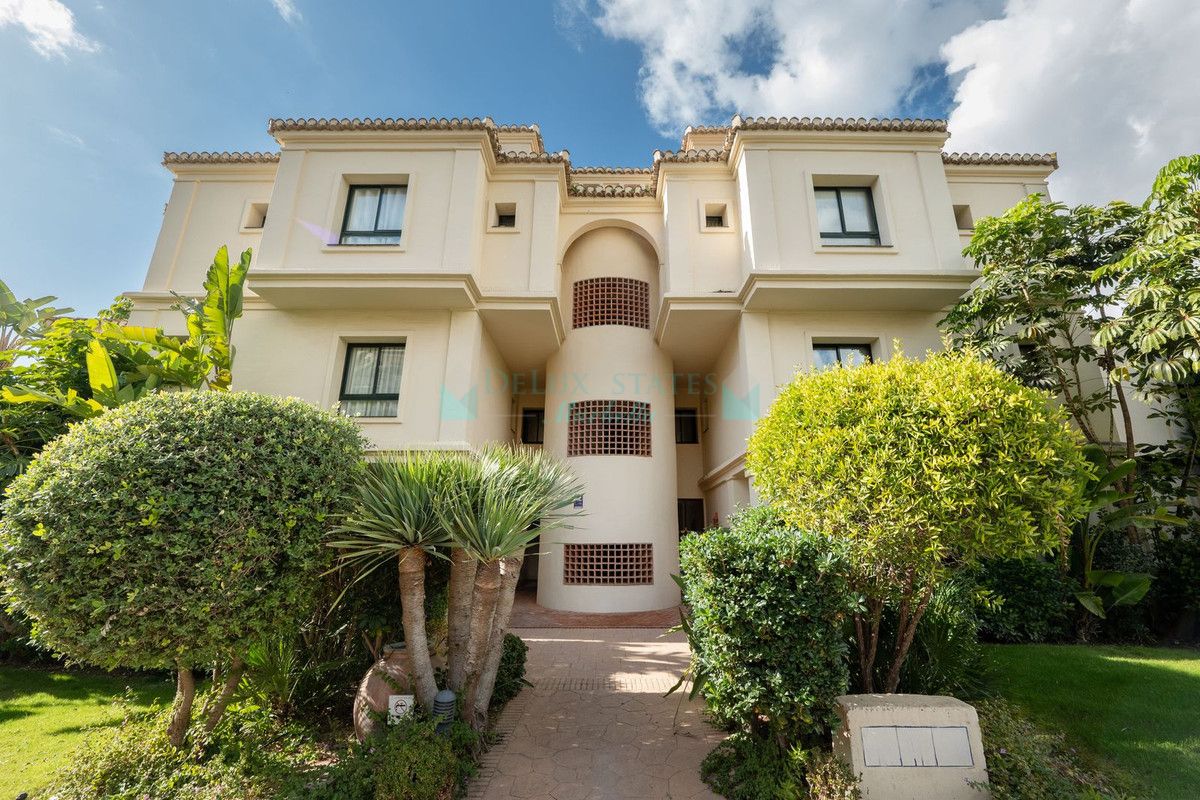 Apartment for rent in Benahavis