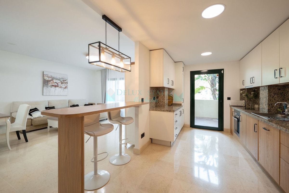 Apartment for rent in Benahavis