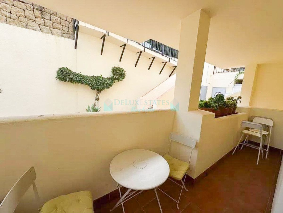 Ground Floor Apartment for sale in Benahavis