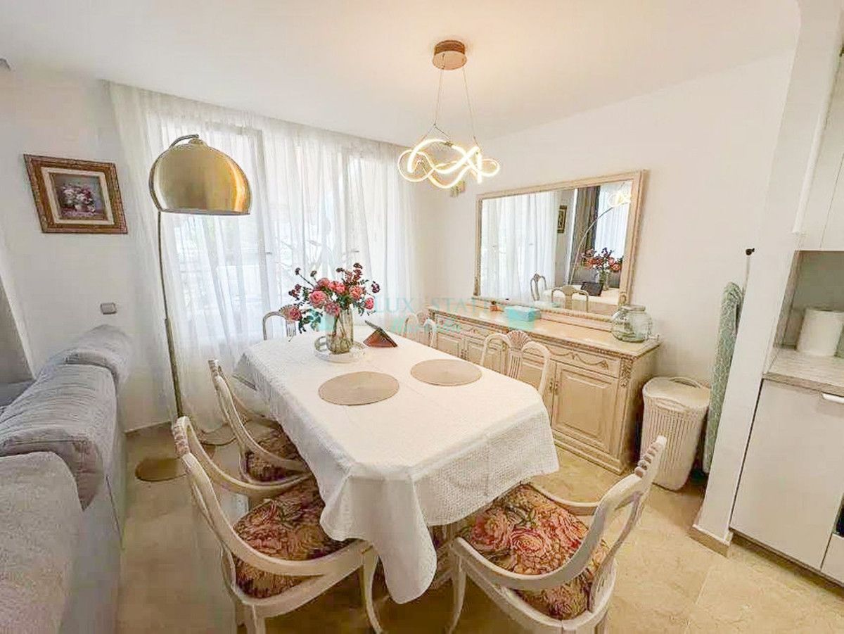 Ground Floor Apartment for sale in Benahavis