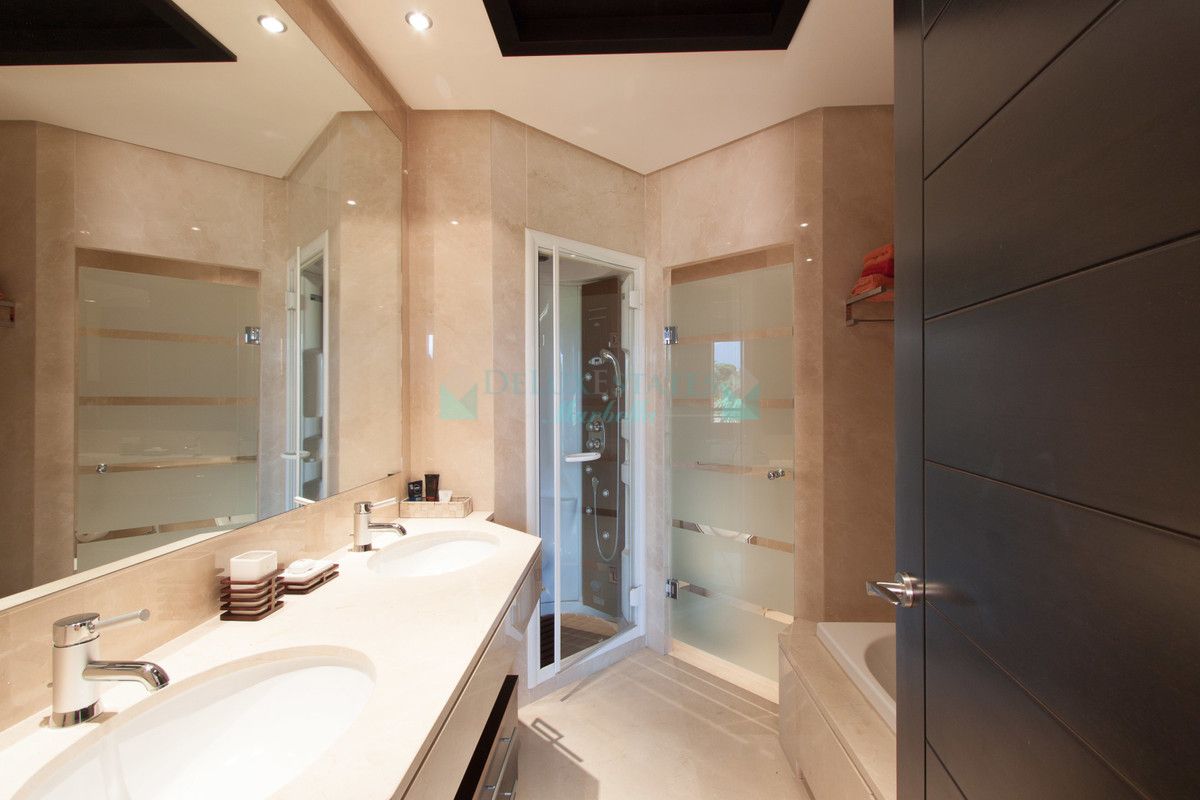 Penthouse for rent in Marbella