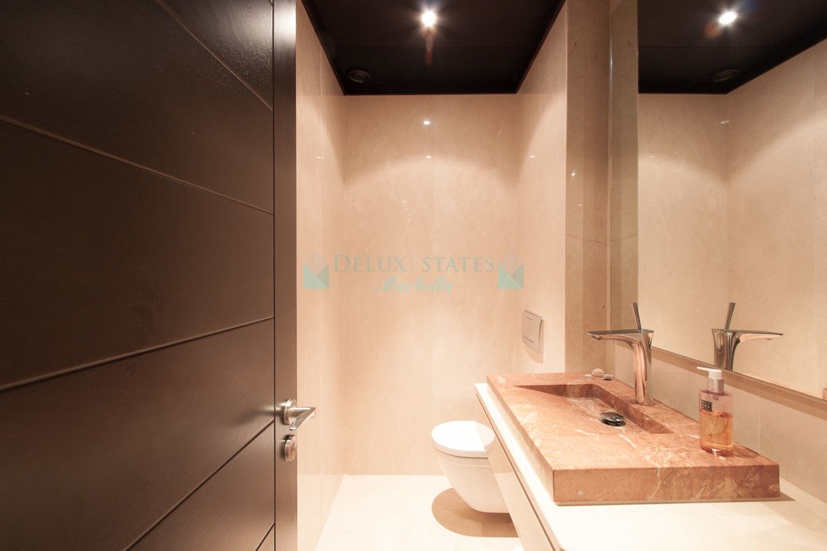 Penthouse for rent in Marbella