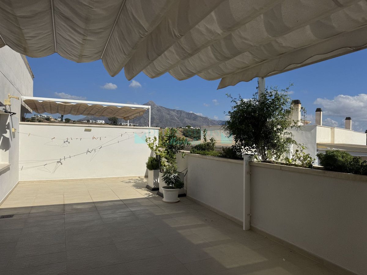 Penthouse for rent in Nueva Andalucia