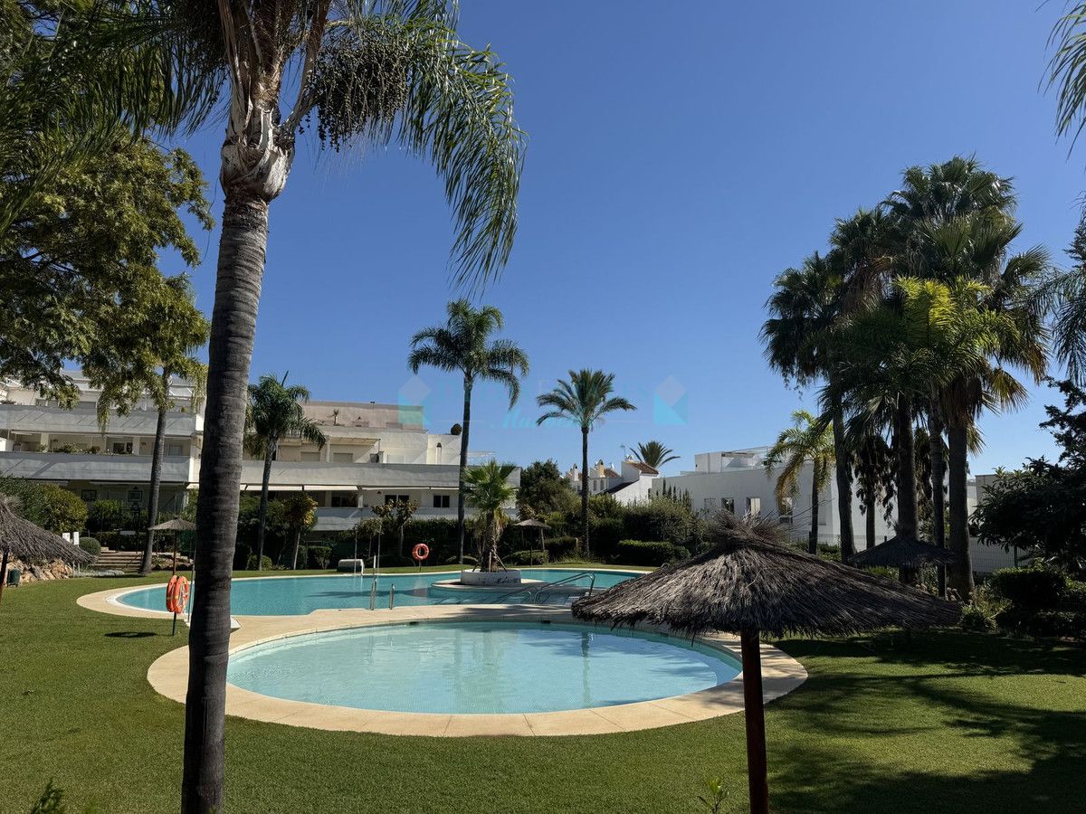 Penthouse for rent in Nueva Andalucia