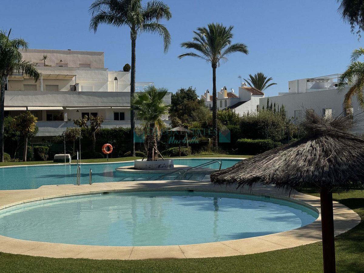 Penthouse for rent in Nueva Andalucia