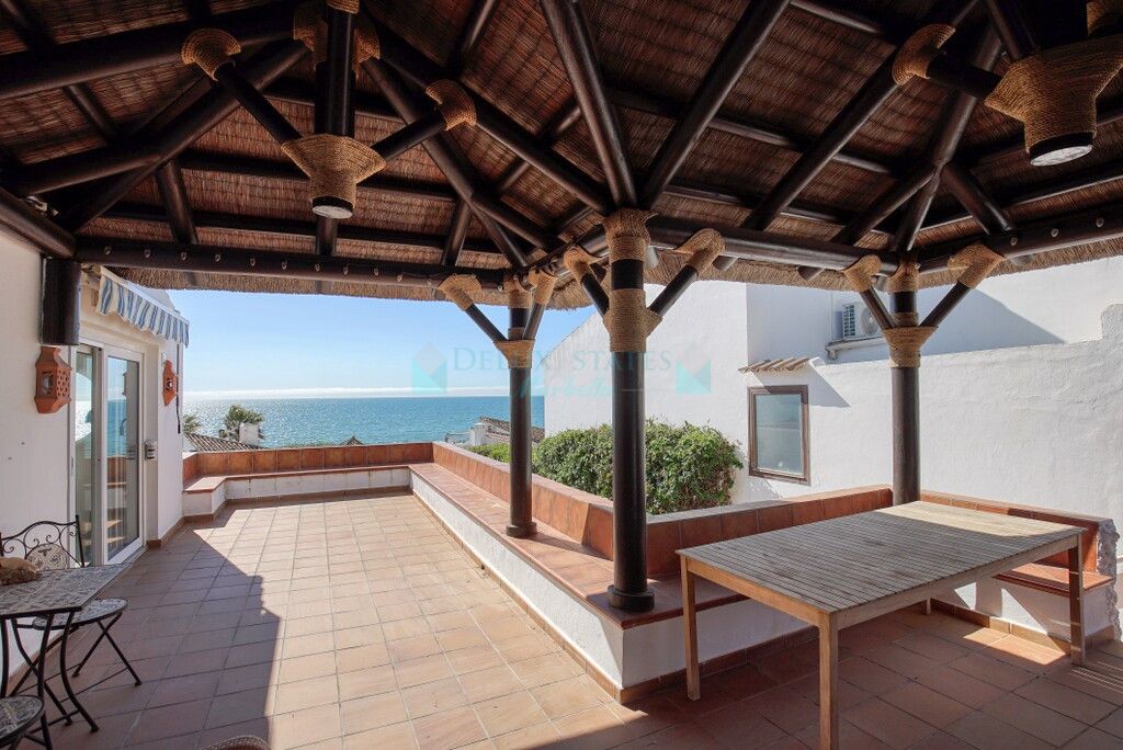 Villa en venta en Estepona