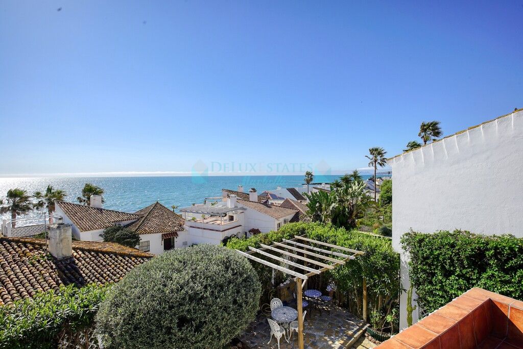 Villa en venta en Estepona