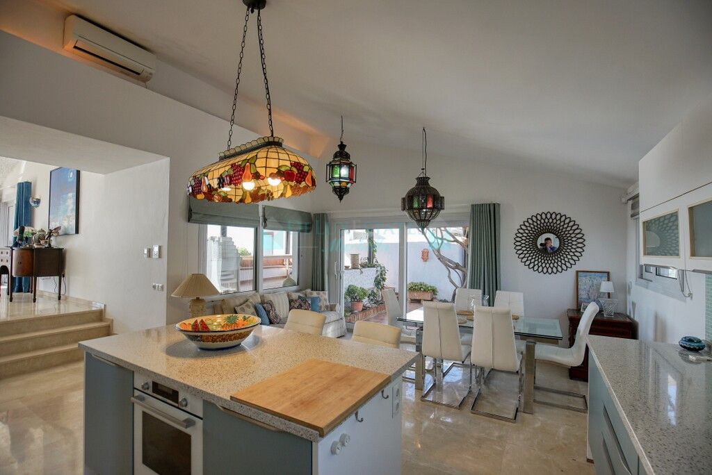 Villa en venta en Estepona