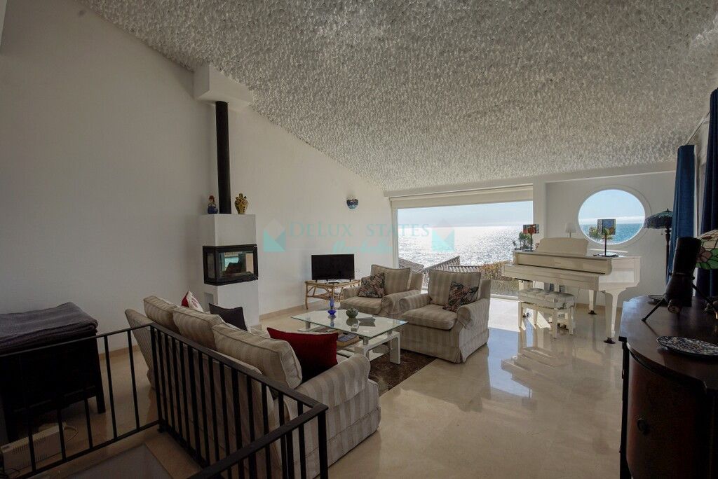 Villa en venta en Estepona
