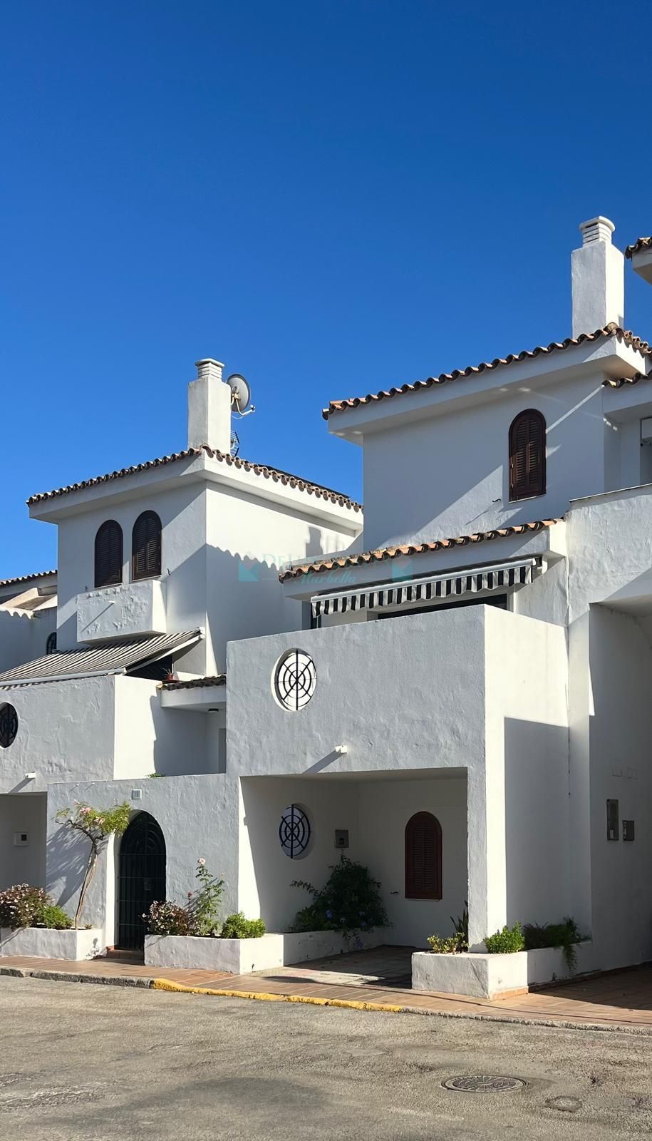 Town House for sale in Estepona