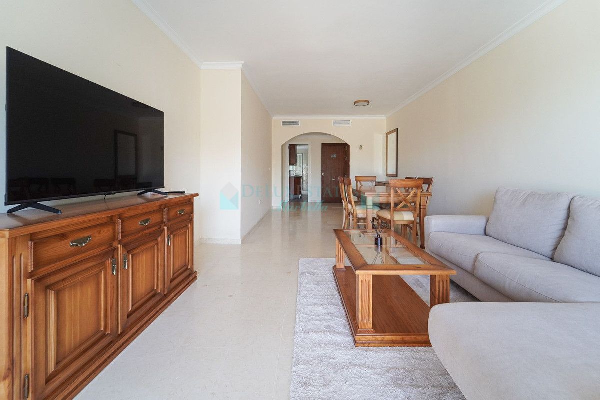 Penthouse for sale in Elviria, Marbella East