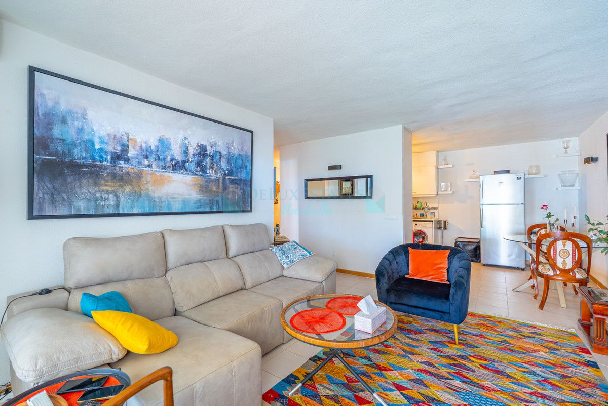 Apartamento en venta en Atalaya, Estepona