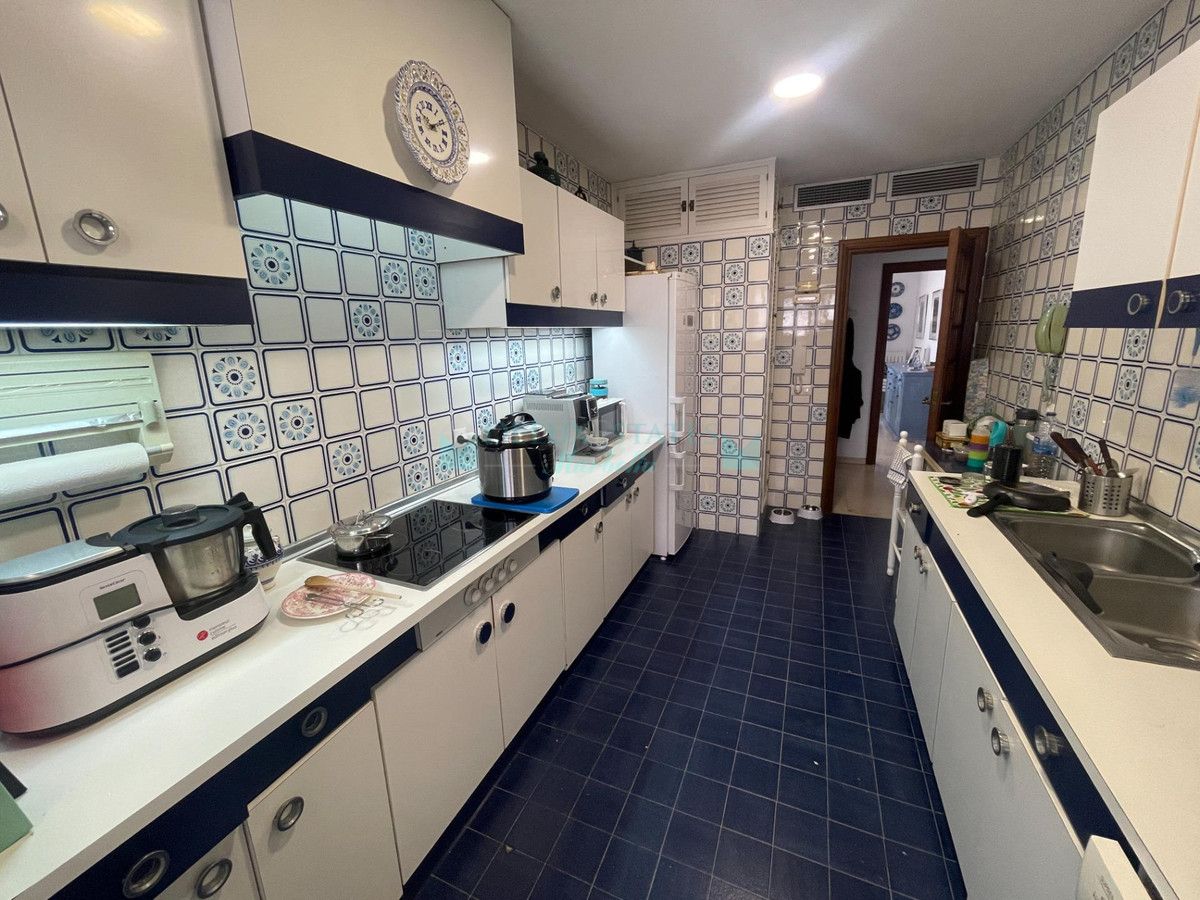 Penthouse for sale in Estepona