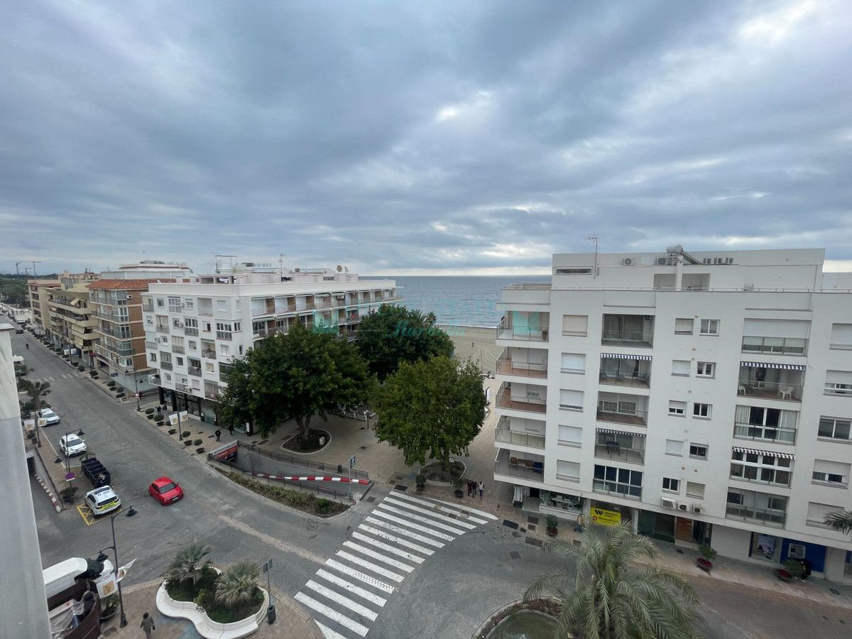 Penthouse for sale in Estepona