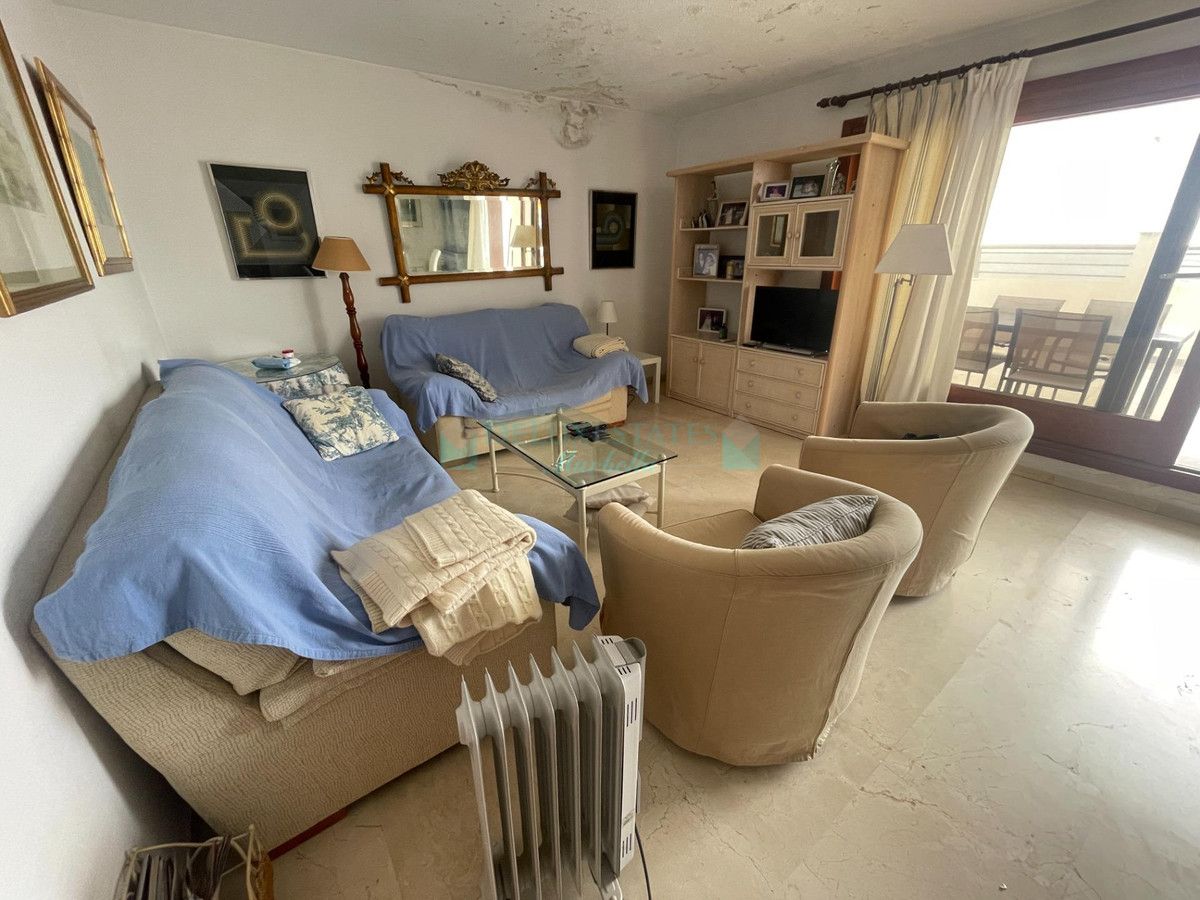 Penthouse for sale in Estepona