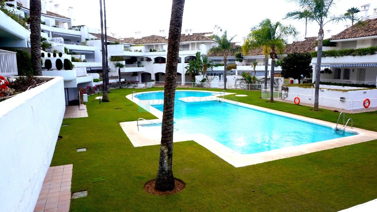 Apartamento Planta Baja en alquiler en Rio Real, Marbella Este