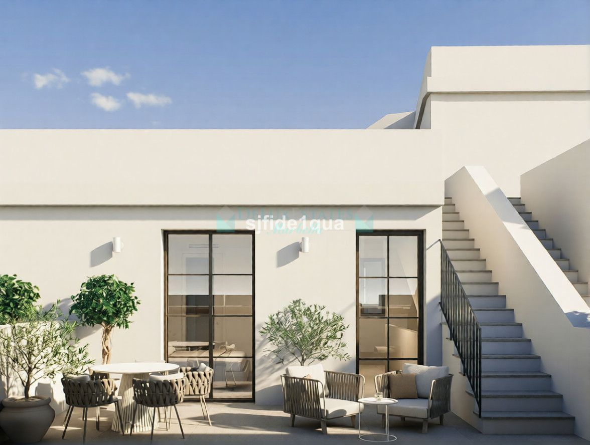 Villa for sale in Estepona