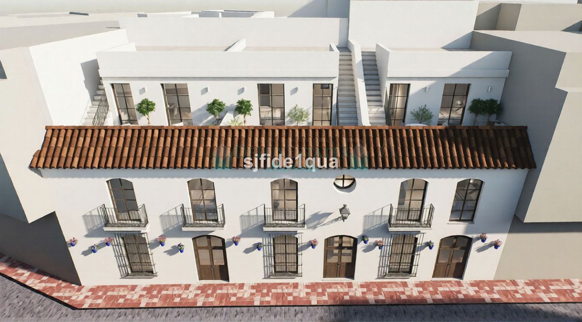 Villa for sale in Estepona